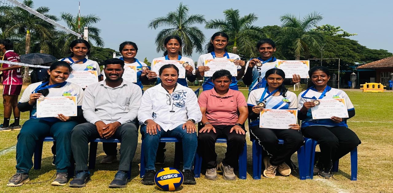 SJEC women’s volleyball team secures fourth place at VTU state level - News Karnataka