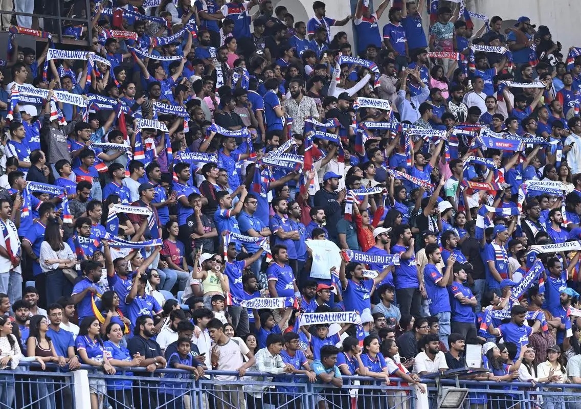 Bengaluru FC fans choose football over India-Pakistan clash - News Karnataka