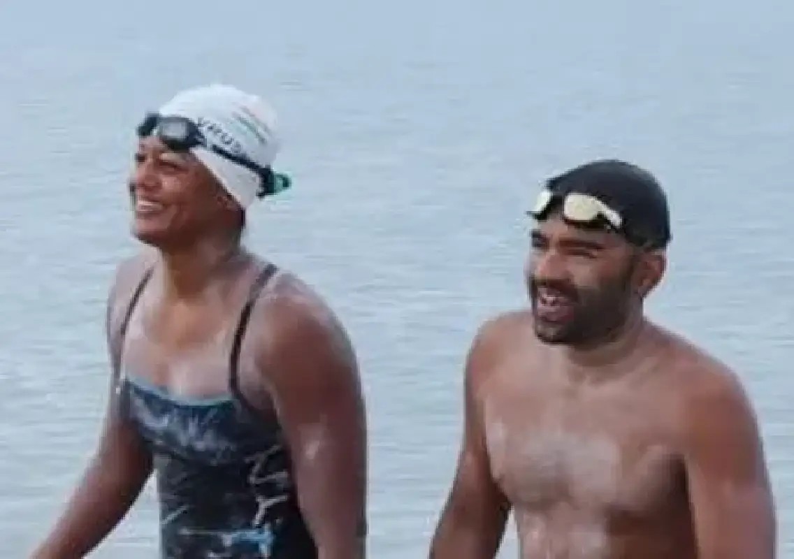 Bengaluru couple creates history with 32km Ram Setu swim - News Karnataka