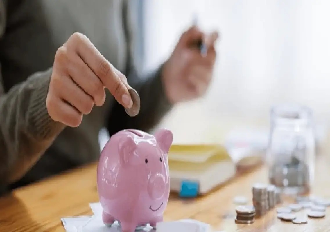 Bengaluru man shares simple habits that helped him save money - News Karnataka