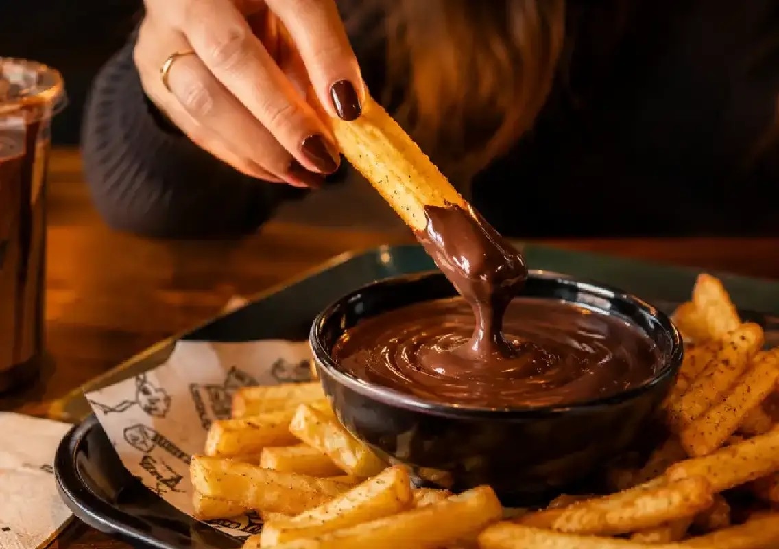 Chocolate-dipped fries are becoming India’s new comfort snack - News Karnataka
