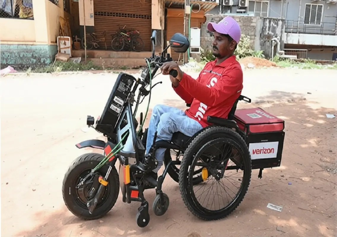 Differently-abled delivery worker inspires with grit in Udupi - News Karnataka