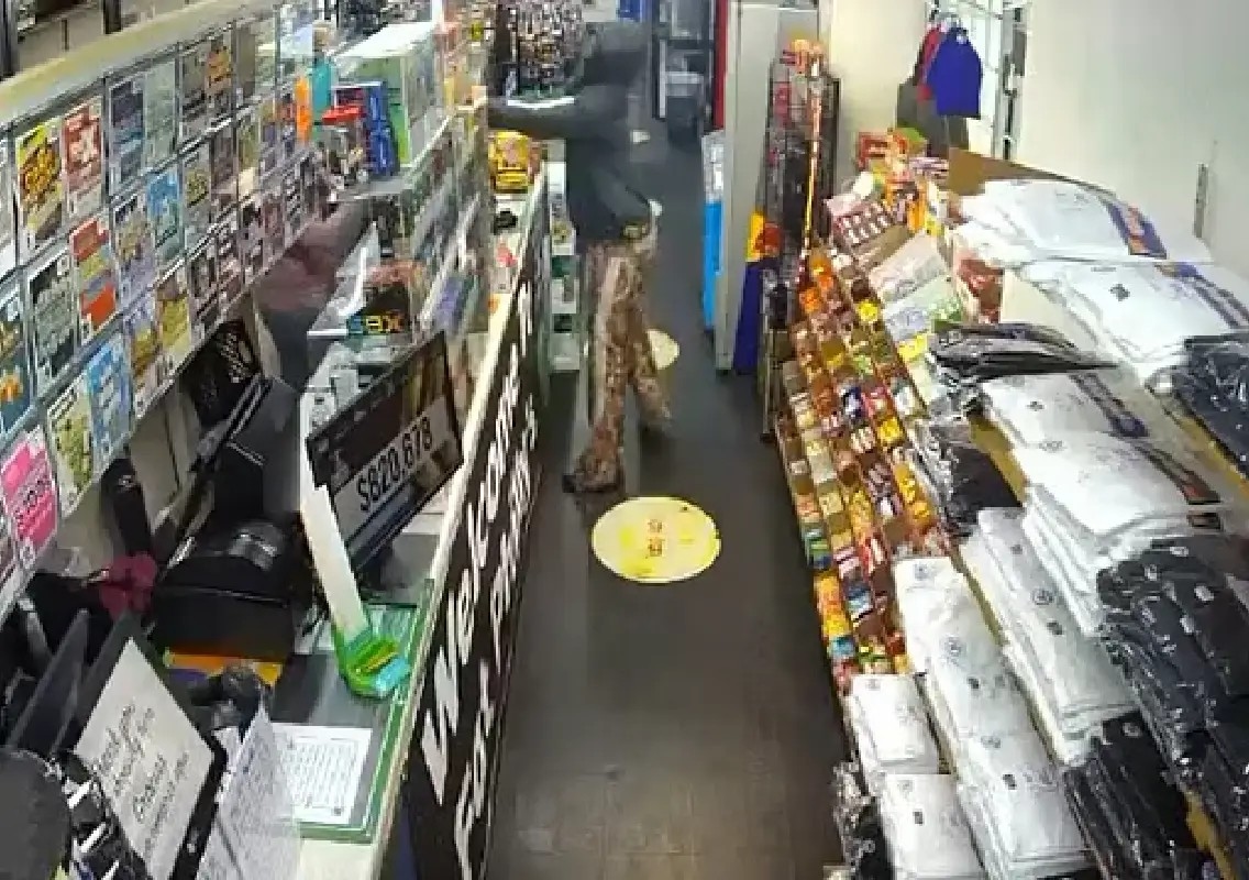 Gujarat woman shot dead at US supermarket during robbery - News Karnataka
