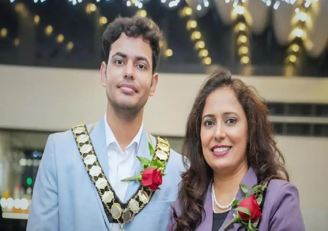 Haryana-origin mother and son become UK mayors together - News Karnataka