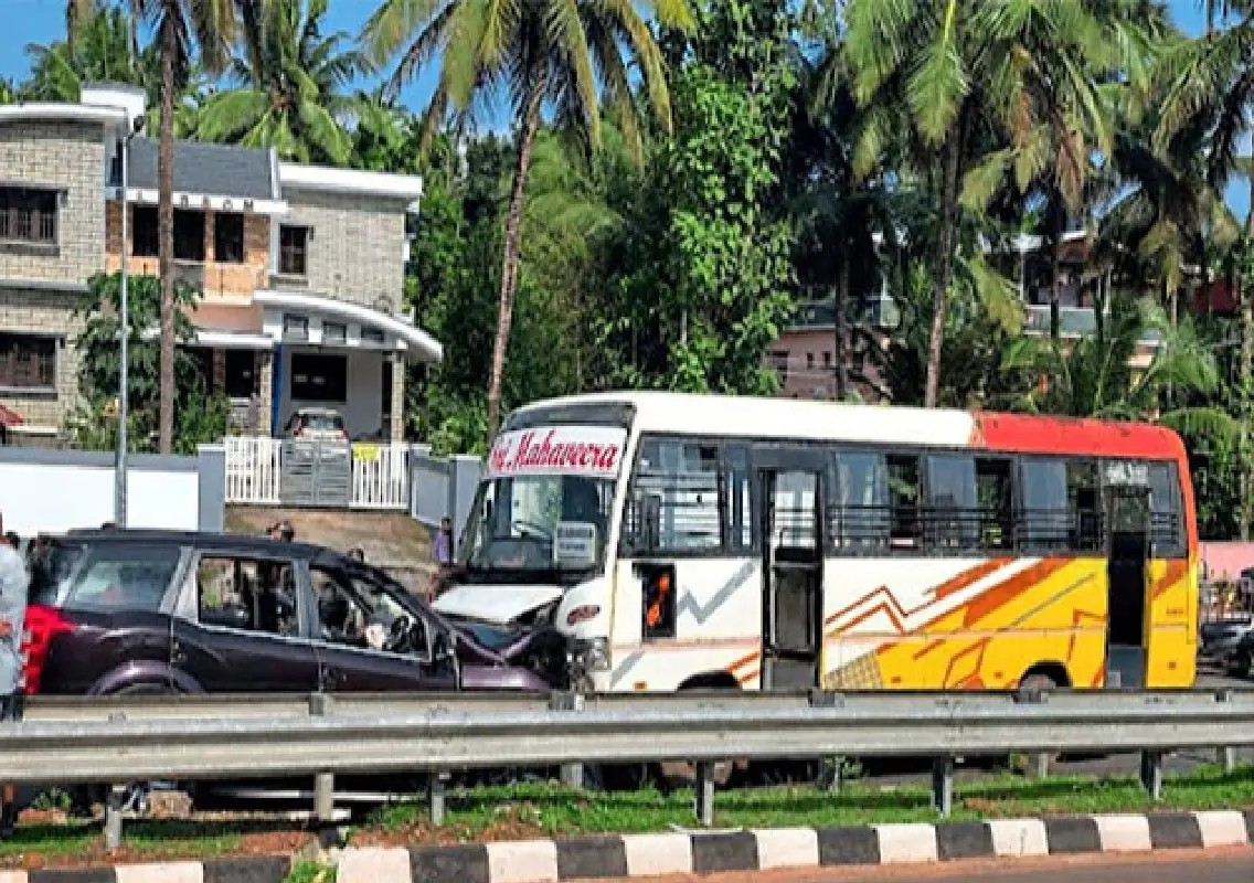 Head-on collision near Kantavara Cross sparks outrage - News Karnataka