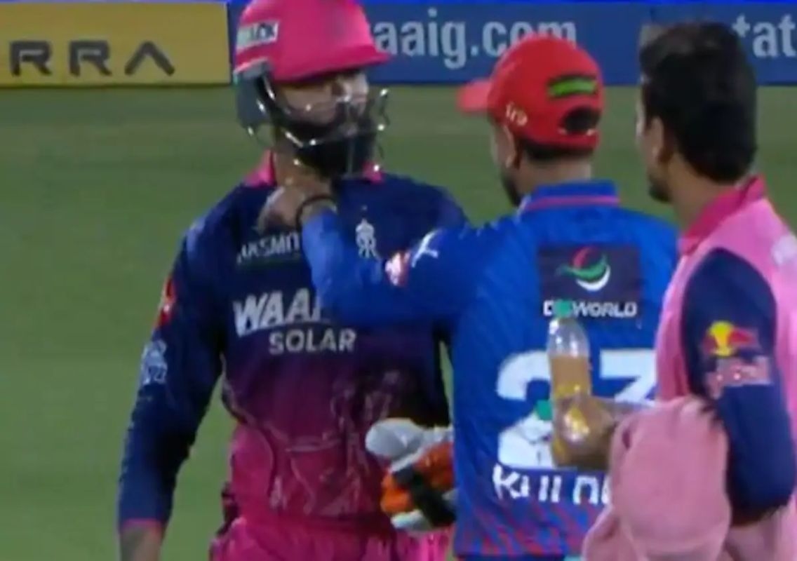 Jadeja Kuldeep viral moment in RR vs DC match - News Karnataka