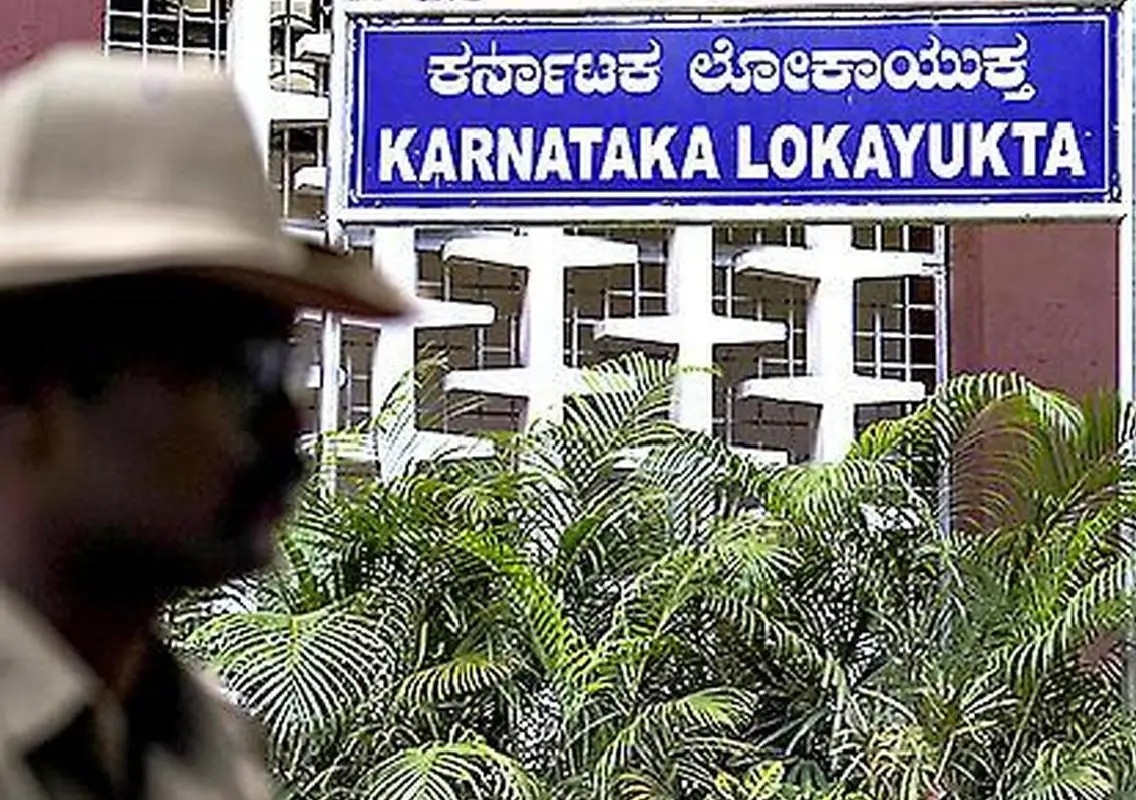 KAS officer, driver held in ₹30 lakh bribery case - News Karnataka