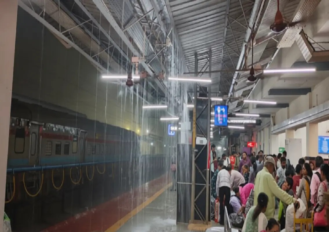 Roof leaks at Mangaluru Junction spark public outrage - News Karnataka