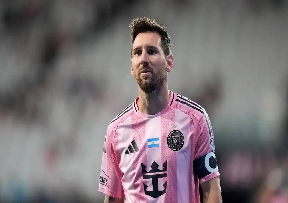 Messi injury scare worries fans before World Cup - News Karnataka