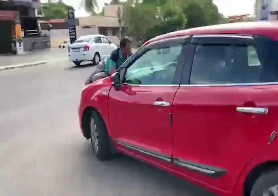 Man dragged on car bonnet after money dispute in Mysuru: WATCH - News Karnataka