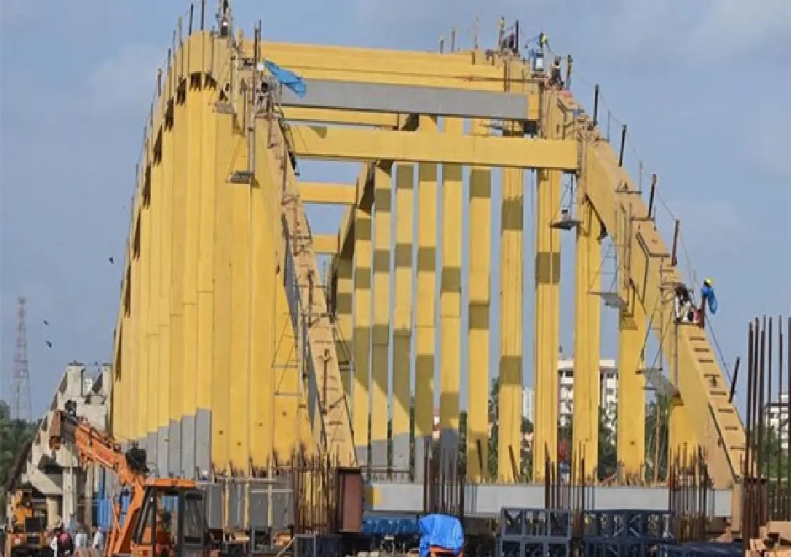 Massive 900-tonne girder lift begins for Bathery bridge - News Karnataka