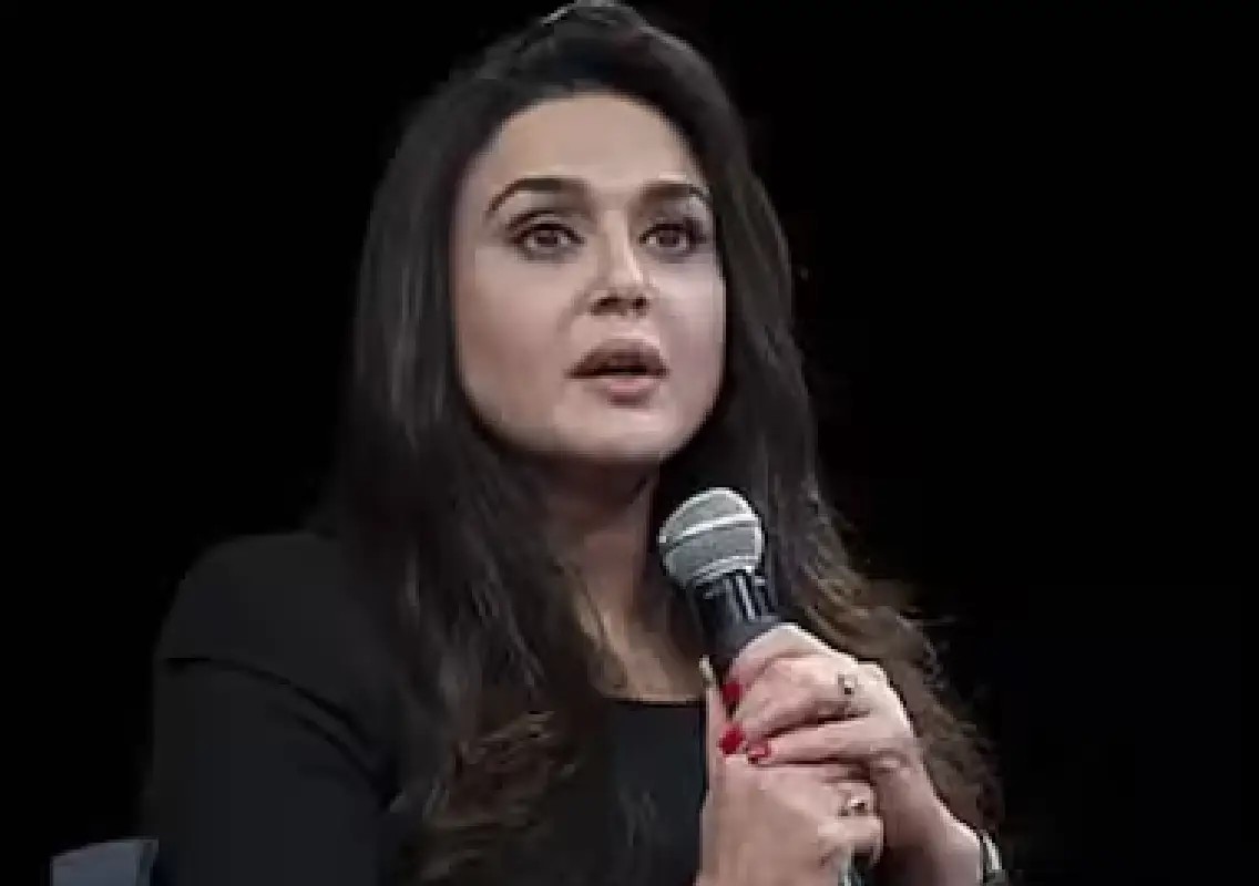 Preity Zinta speaks out on paparazzi culture and privacy - News Karnataka