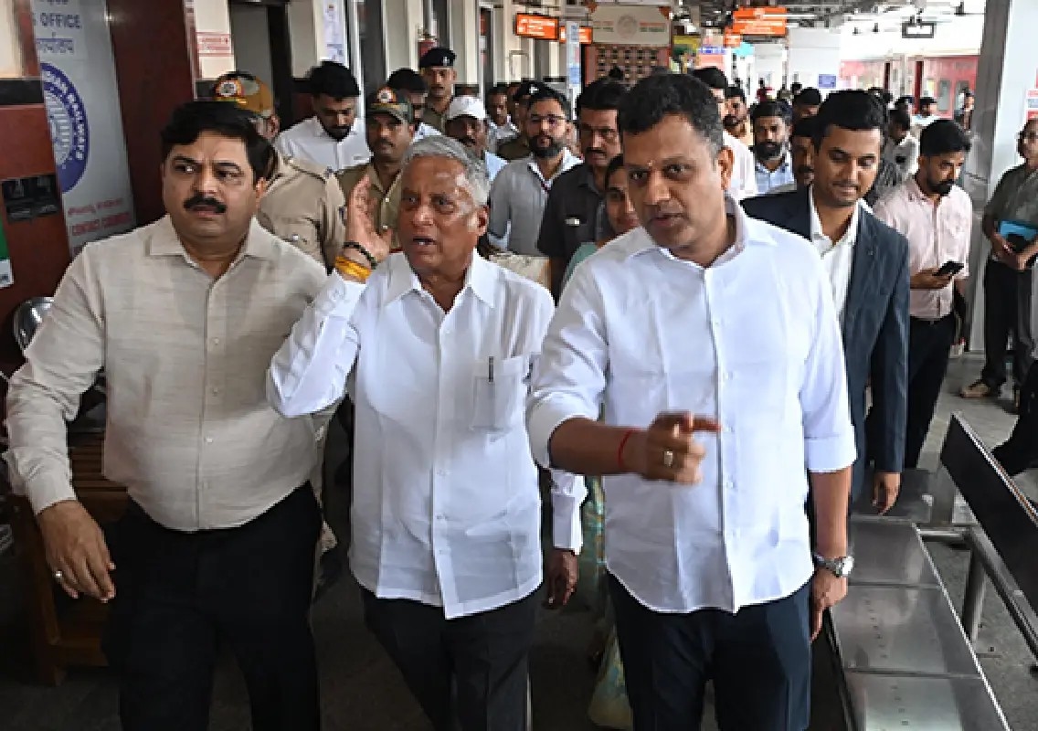 Railway forum seeks action on train delays and schedules - News Karnataka