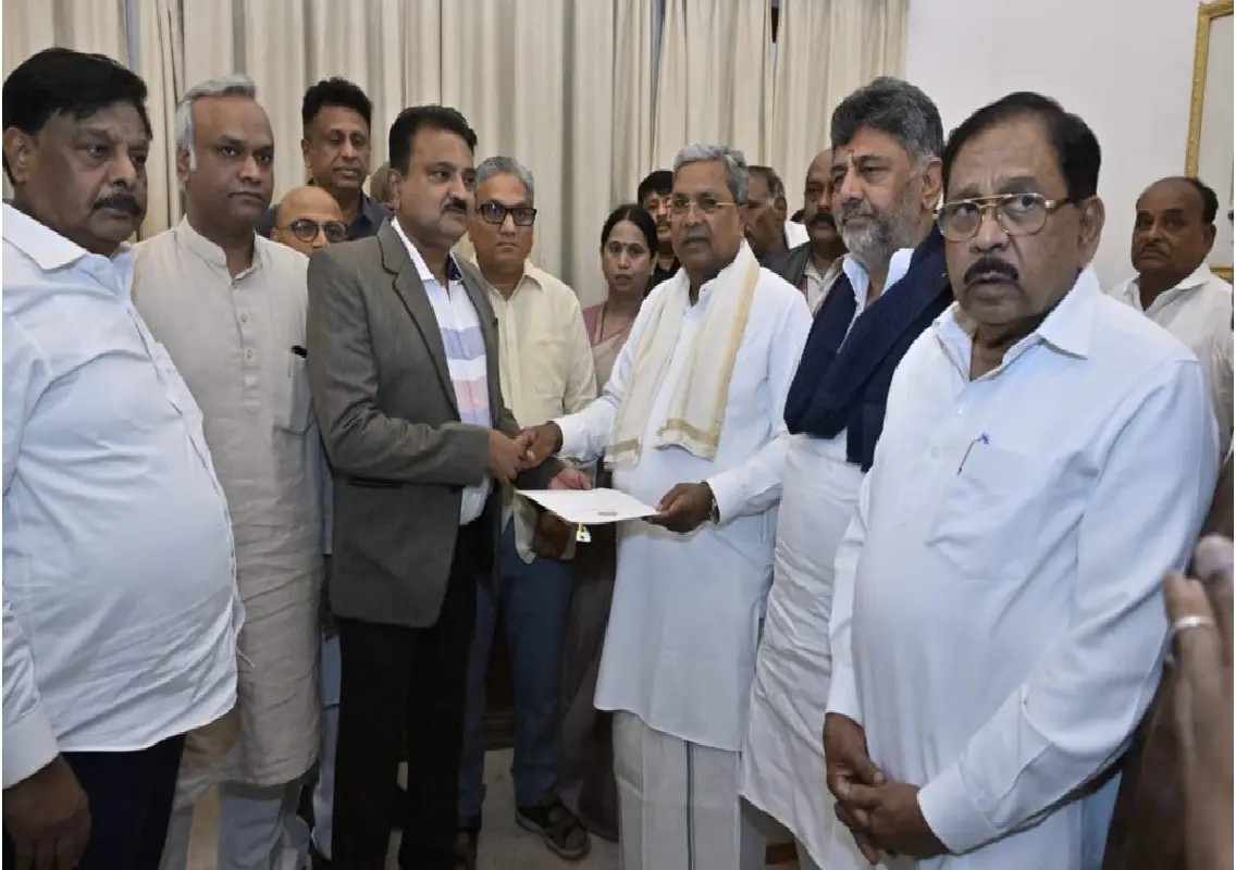Siddaramaiah submits resignation to Governor’s Special Secretary - News Karnataka
