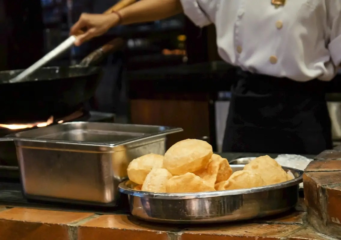 Tea, idli prices rise as LPG hike hits Bengaluru kitchens - News Karnataka