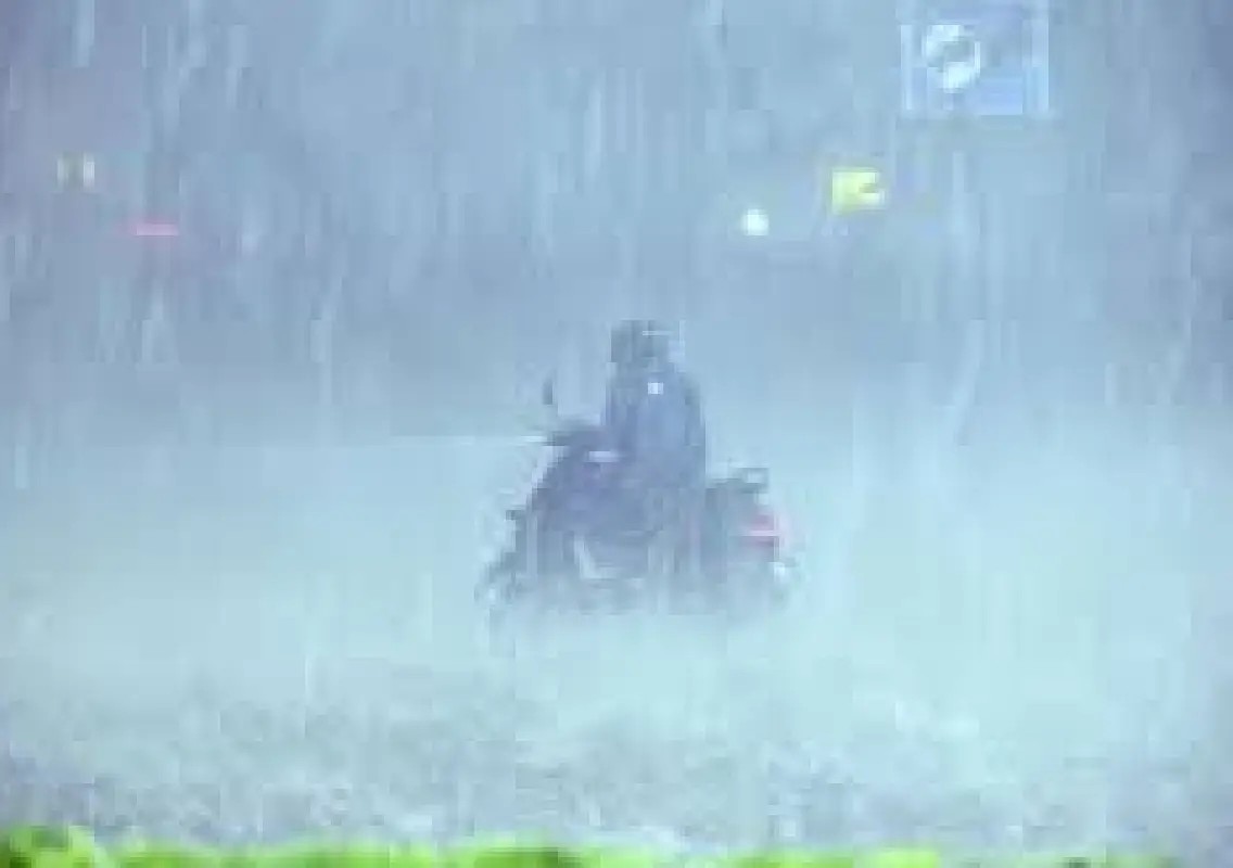 Traffic police warn motorists after rains disrupt Bengaluru - News Karnataka