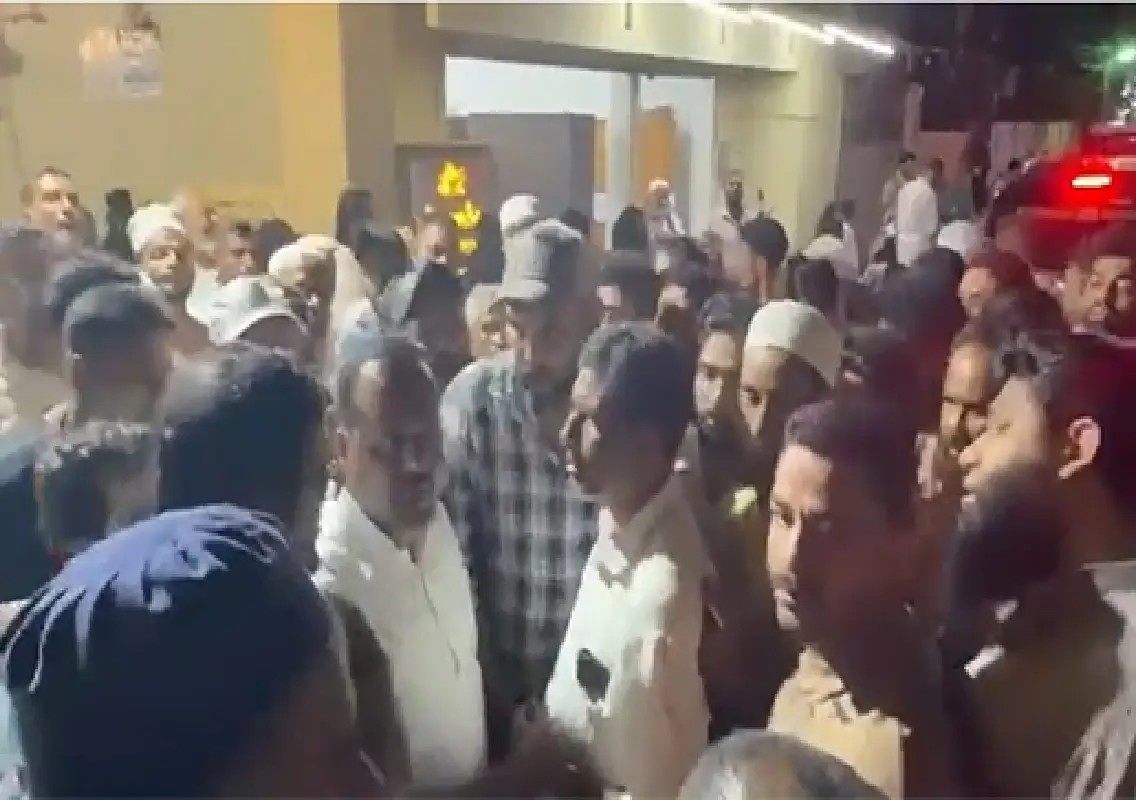 Ullal police book 11 for confronting Speaker U.T. Khader - News Karnataka
