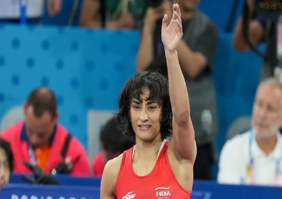 Vinesh Phogat challenges WFI ban ahead of Gonda tournament - News Karnataka