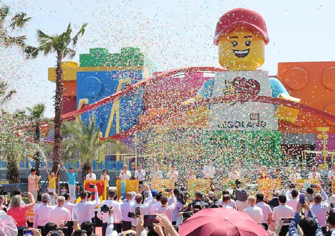 World’s largest Legoland park draws tourists in Shanghai - News Karnataka