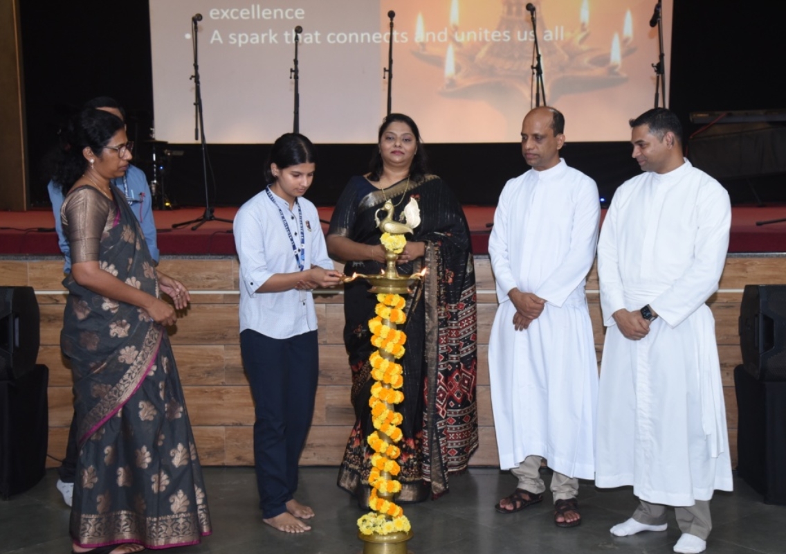 St Aloysius PU College welcomes II PU students with orientation programme - News Karnataka