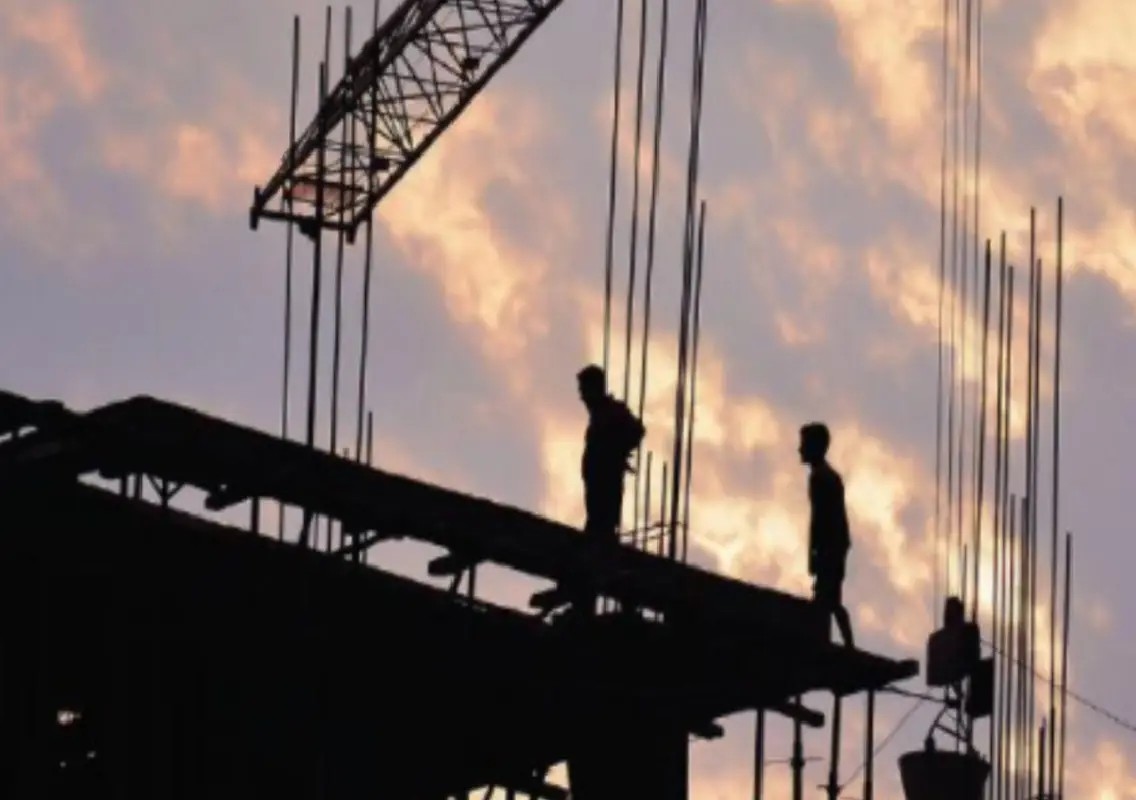Bihar labourer dies after fall from under-construction building - News Karnataka