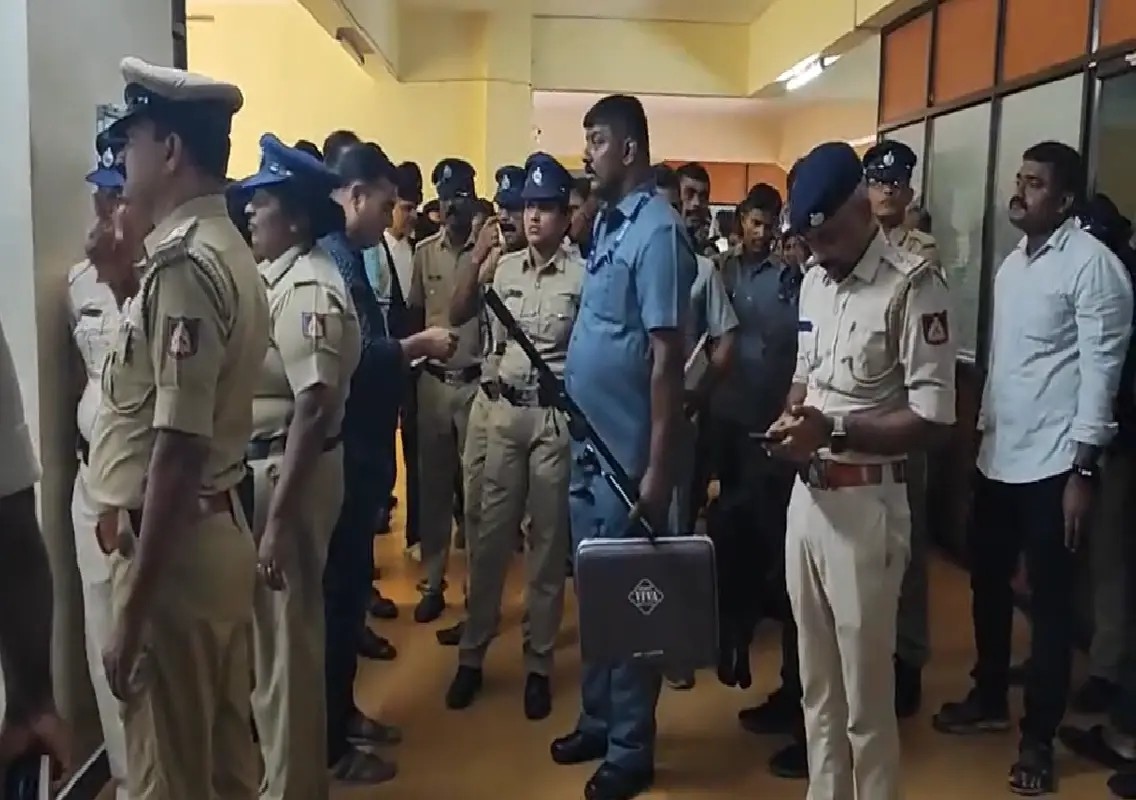 Bomb threat email triggers security scare at Udupi court: WATCH - News Karnataka