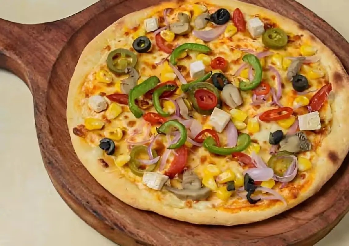 Chole bhature pizza leaves food lovers divided online - News Karnataka
