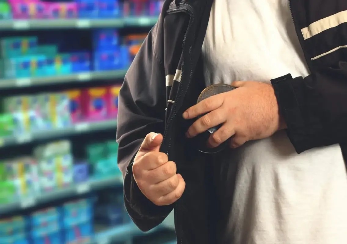 Drunken trio robs supermarket on Bannerghatta Road, one arrested - News Karnataka
