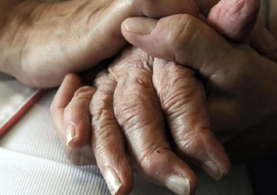 Elderly couple found dead in Bengaluru home; son discovers bodies - News Karnataka