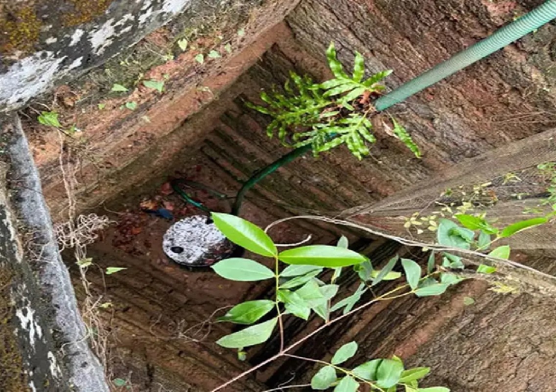 Elderly couple rescued after falling into well in Kemmannu - News Karnataka