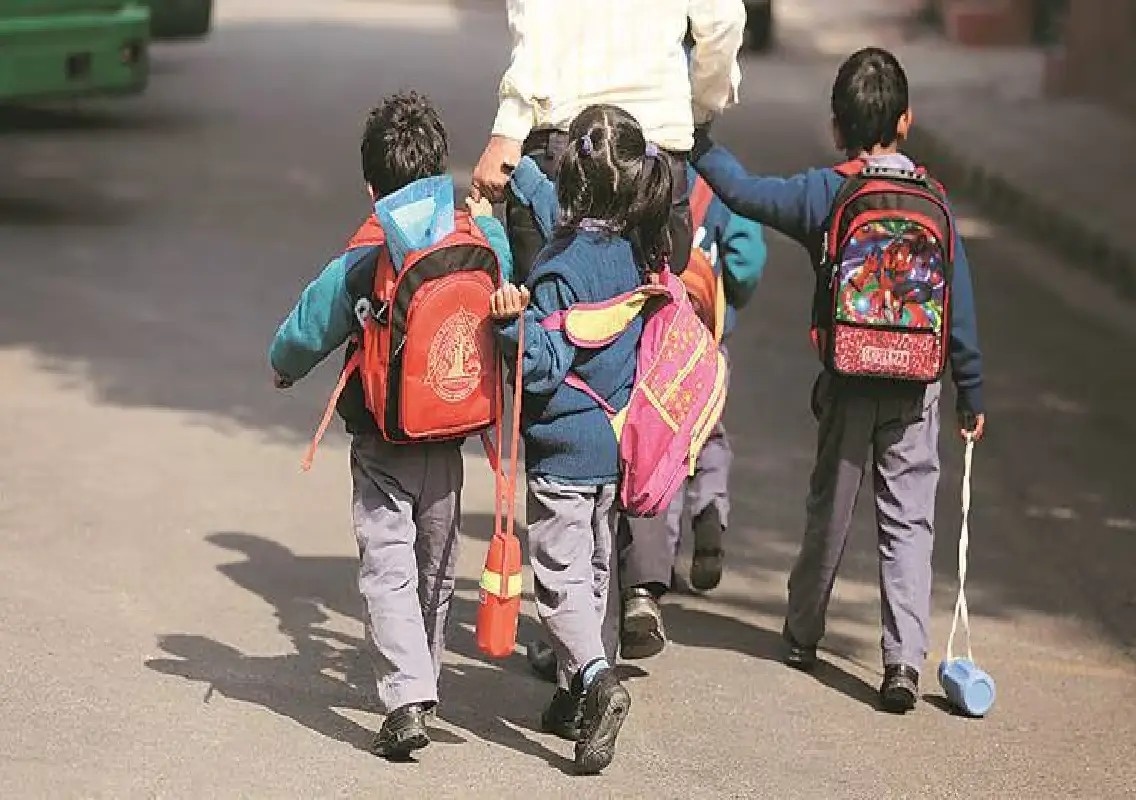 Half of Delhi’s children walk to school, but not by choice - News Karnataka