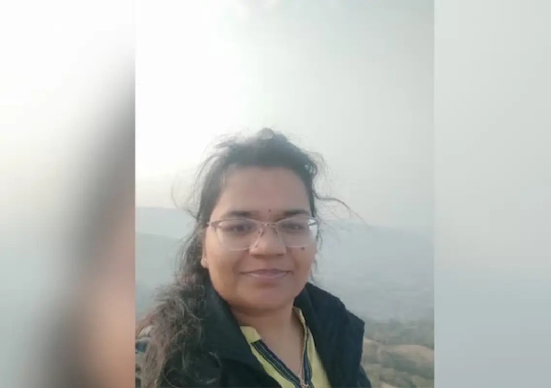 Hyderabad techie dies after fall from apartment, infant survives - News Karnataka