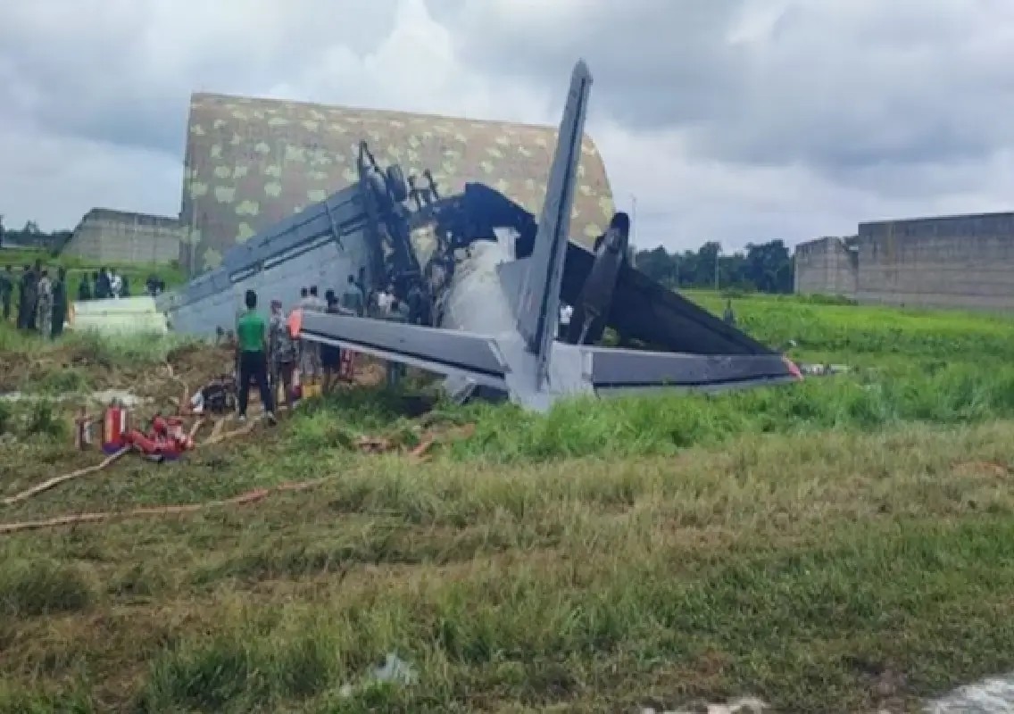 IAF jet catches fire after landing at Assam airbase - News Karnataka