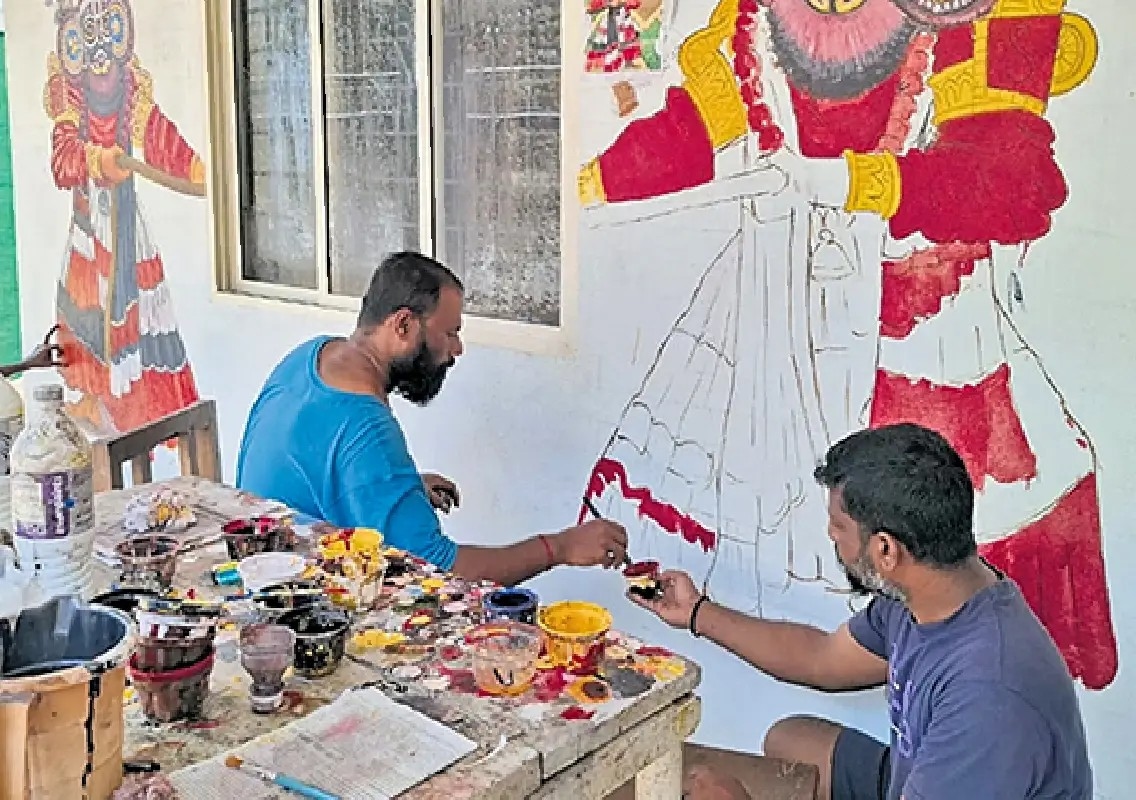 Inmate transforms Mangaluru Central Prison walls with murals - News Karnataka