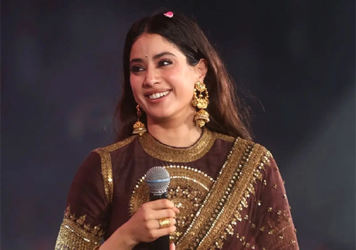 Janhvi Kapoor wins hearts with Telugu speech at Peddi pre-release event: WATCH - News Karnataka