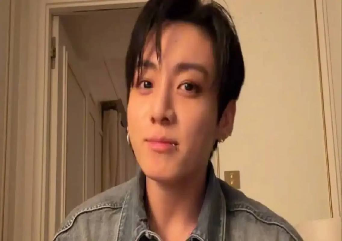 BTS Jungkook jokes about marriage during Weverse live - News Karnataka
