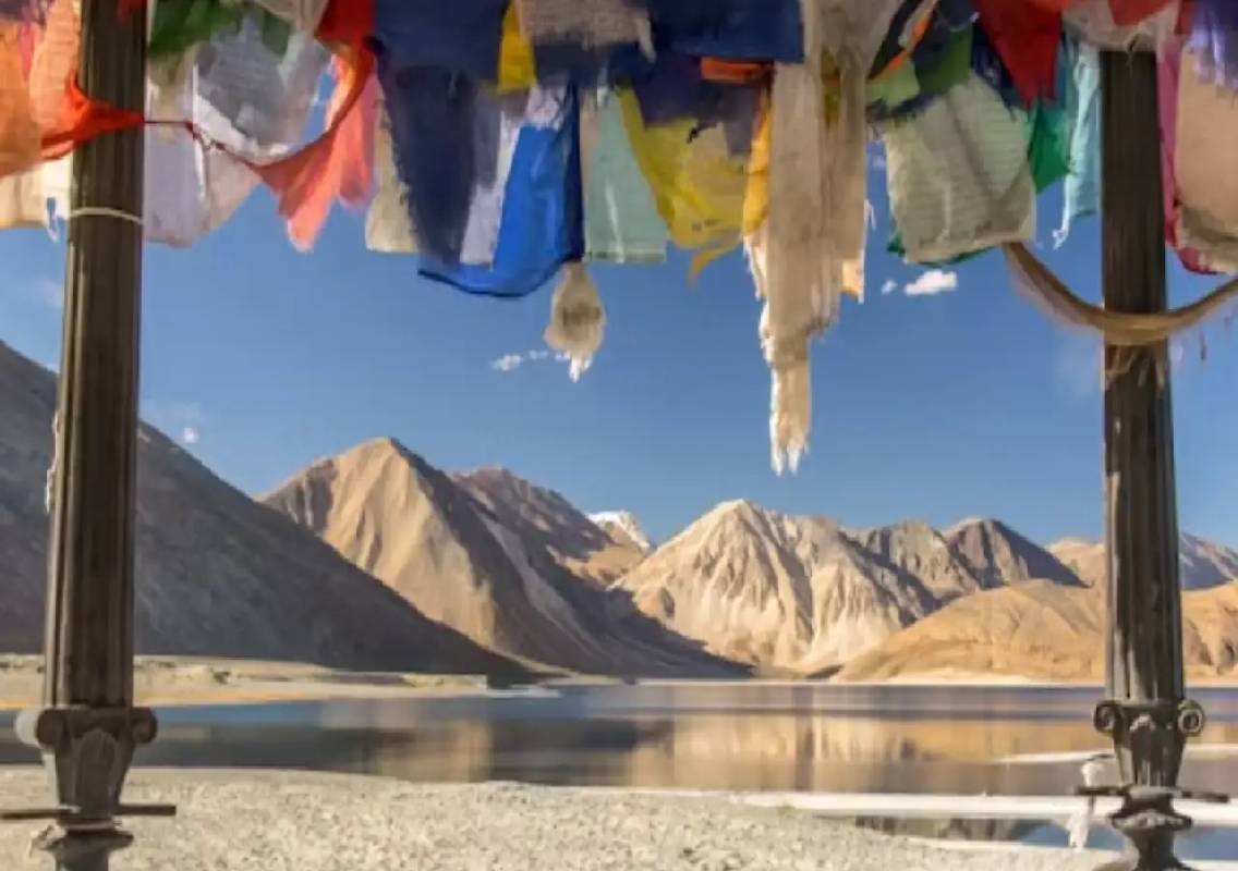 Ladakh fines tourists for illegal off-roading at Pangong - News Karnataka