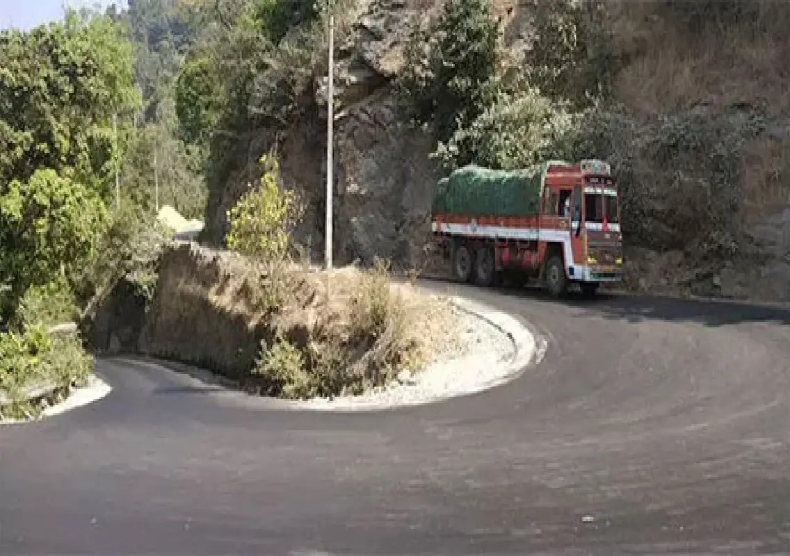 Light vehicles allowed on Balebare Ghat road after restoration work - News Karnataka