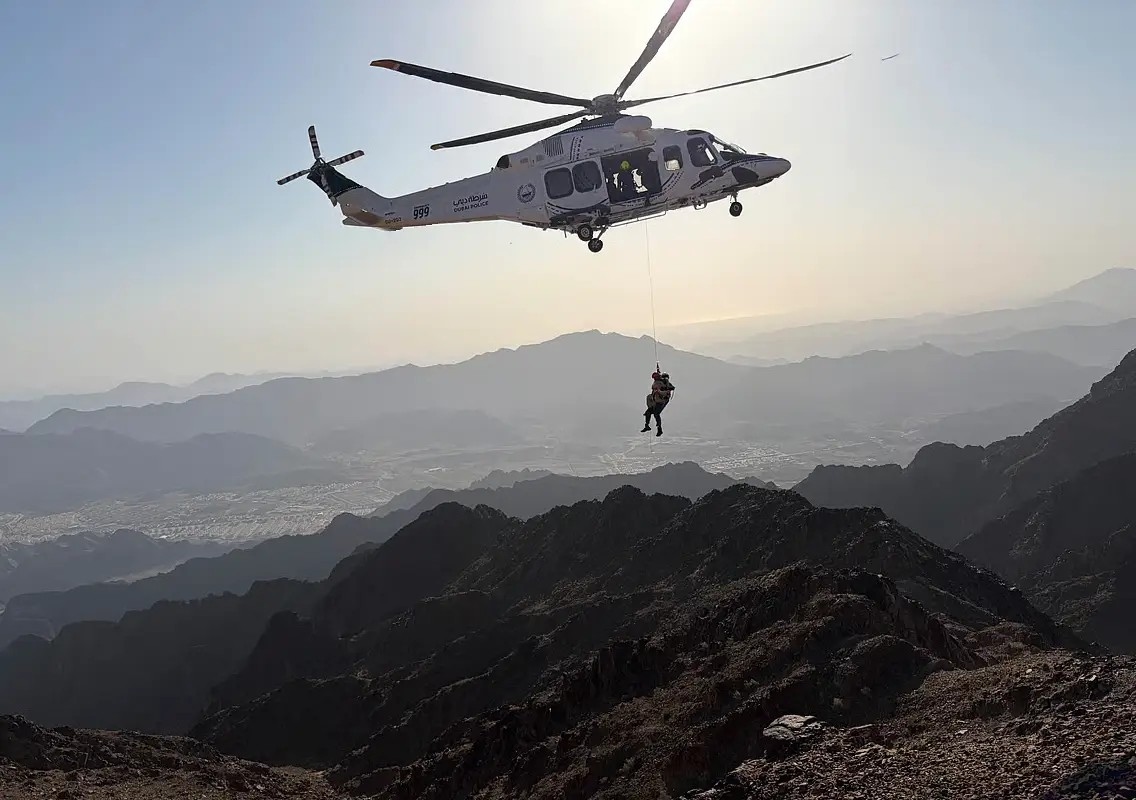 Lost hiker rescued after two-day search in Hatta mountains - News Karnataka