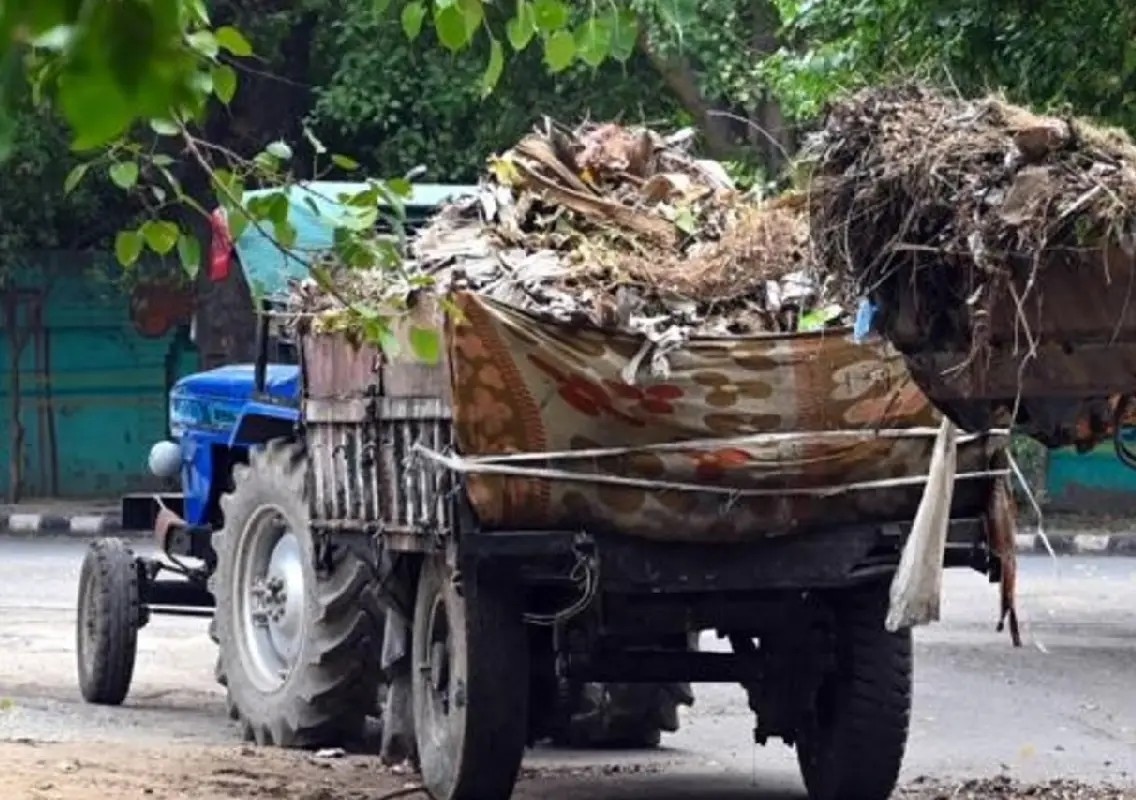 Man on way to work dies after garbage truck hits scooter - News Karnataka