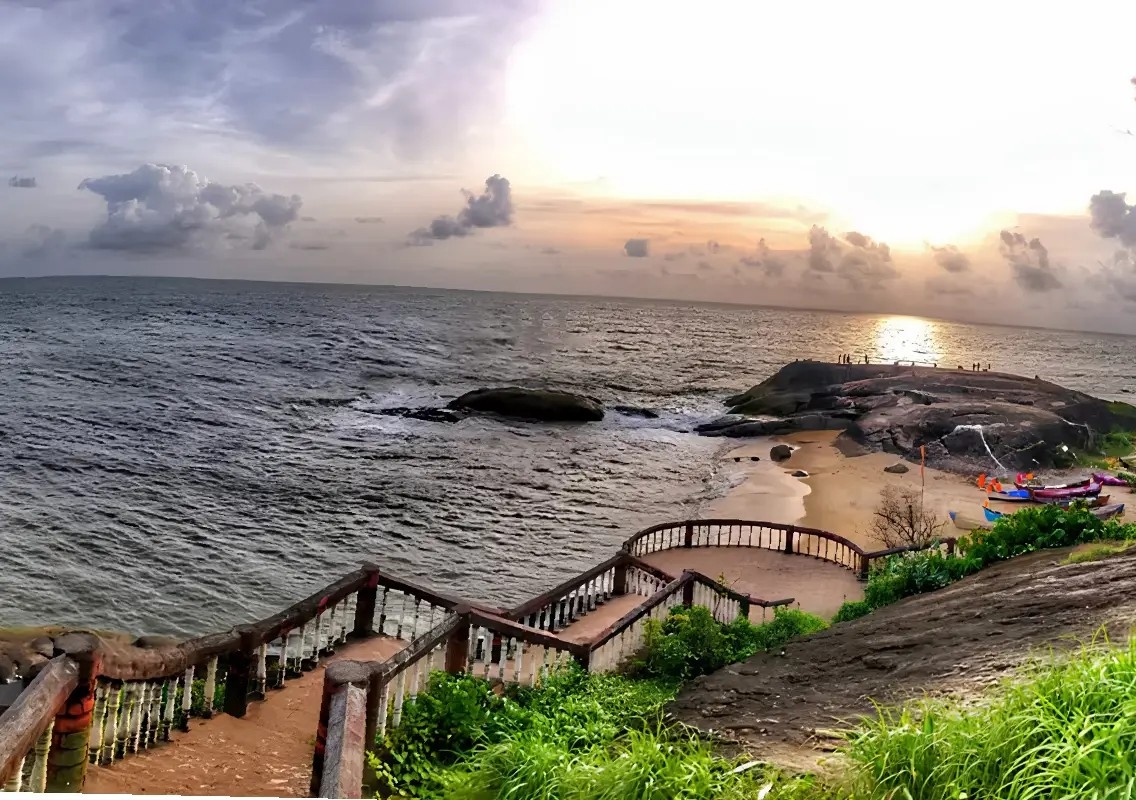 Monsoon safety rules in place at Mangaluru beaches - News Karnataka
