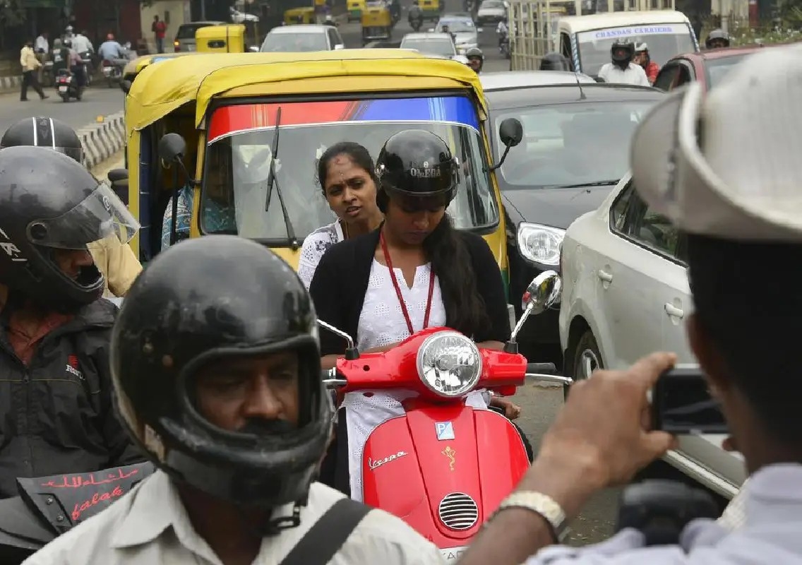 Over 4,600 helmet violation cases booked in Bengaluru - News Karnataka