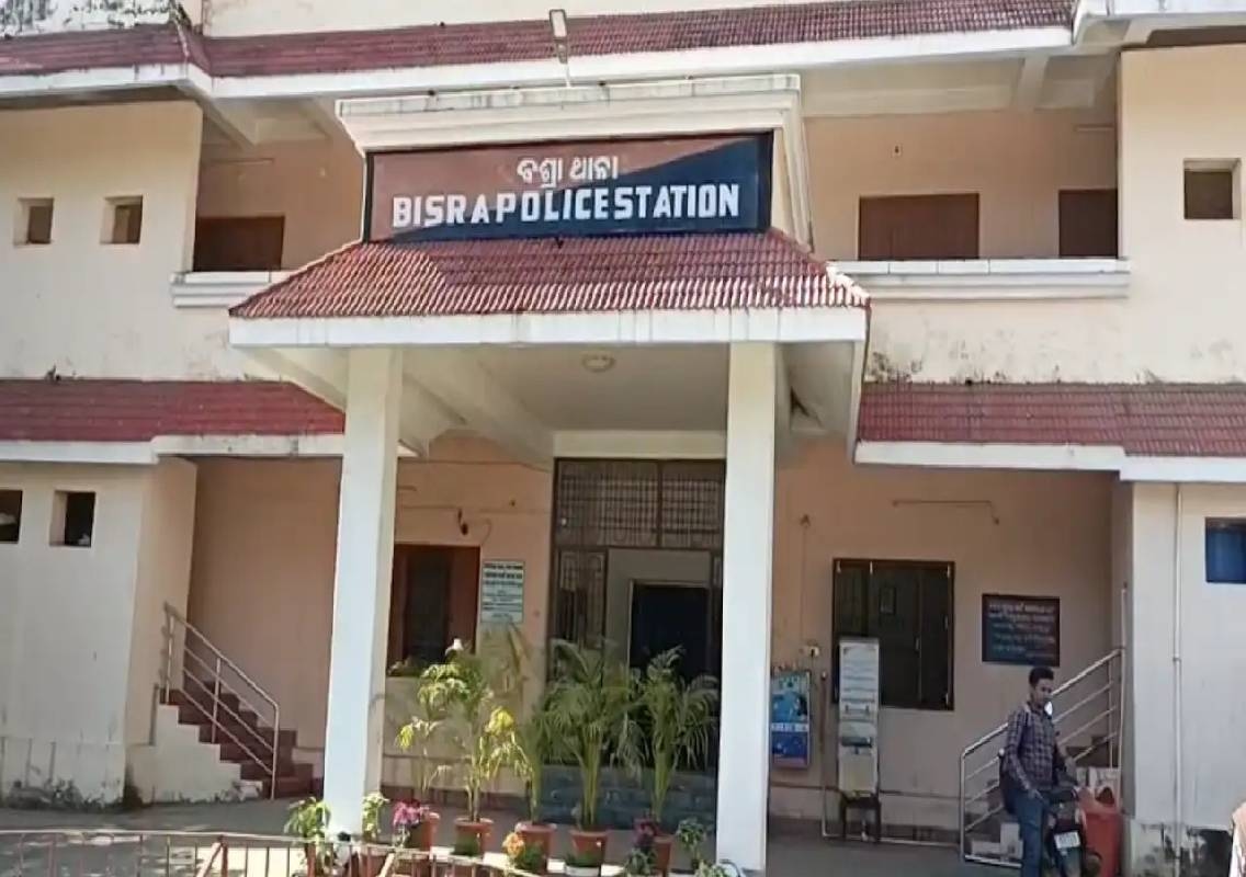 Woman set ablaze in Rourkela; police arrest suspect - News Karnataka