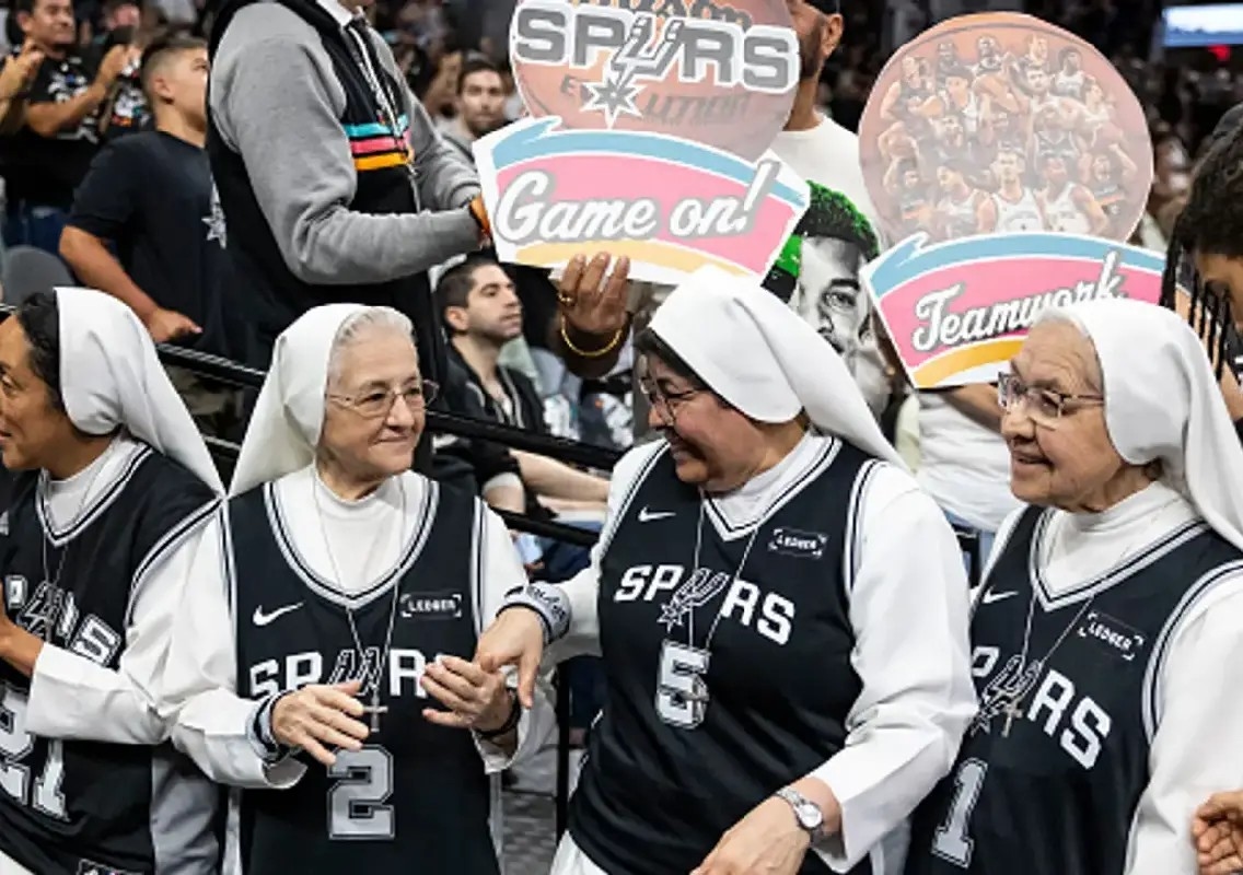 Salesian nuns win hearts with their love for NBA team - News Karnataka