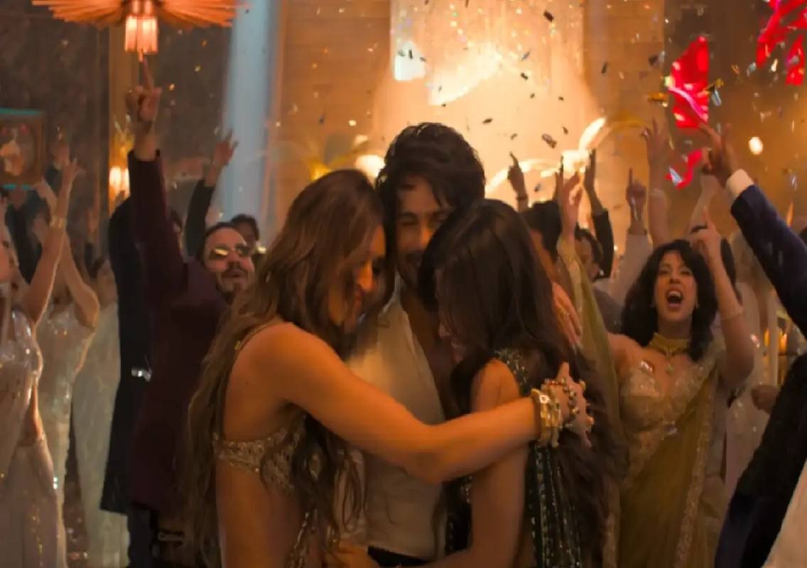 Shahid Kapoor Reacts to Cocktail 2 A Certificate - News Karnataka