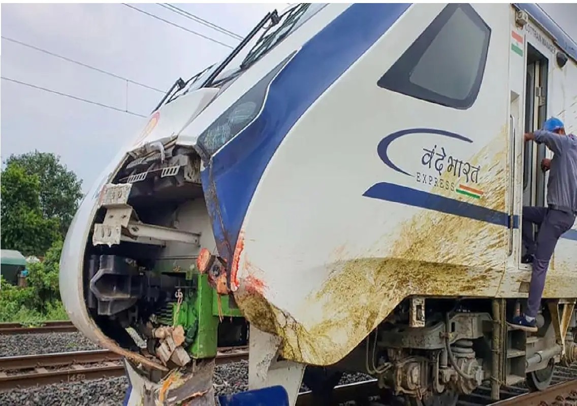Vande Bharat Express hits buffalo on Hyderabad–Bengaluru route, no injuries reported - News Karnataka