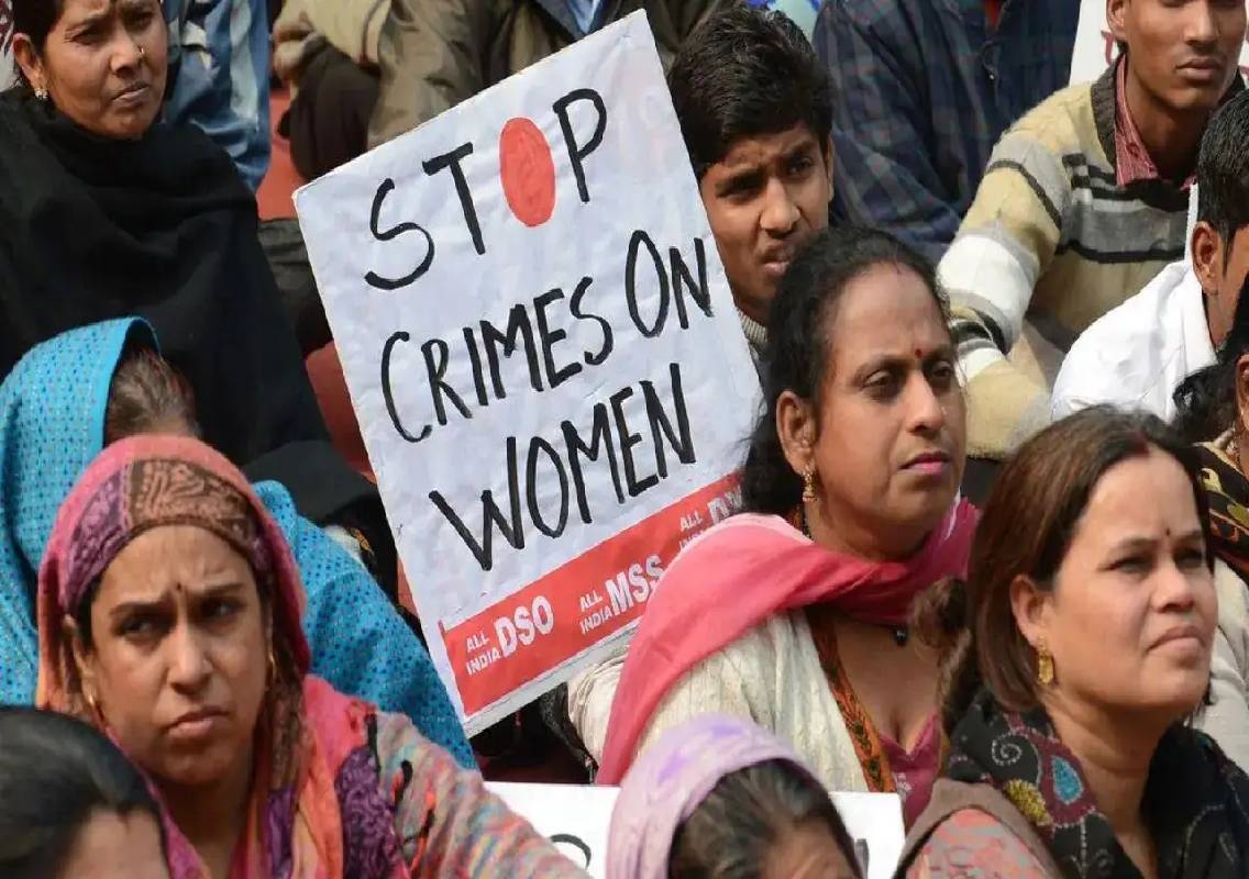 Woman allegedly gangraped by 10 men in Davanagere - News Karnataka