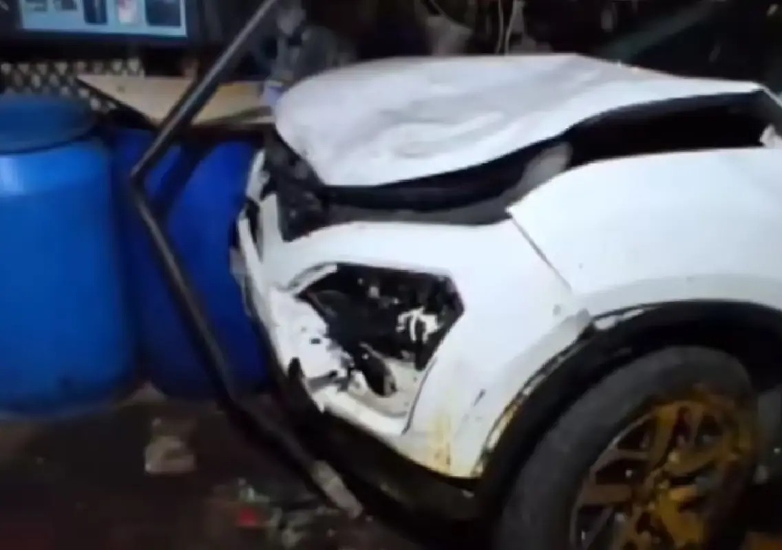 Woman killed, three injured in horrific SUV-scooty crash - News Karnataka