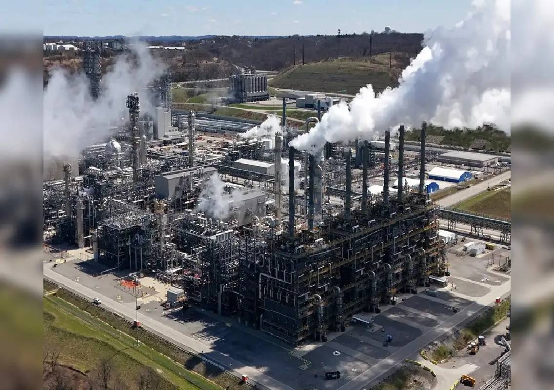 Centre extends duty exemption on petrochemical imports - News Karnataka
