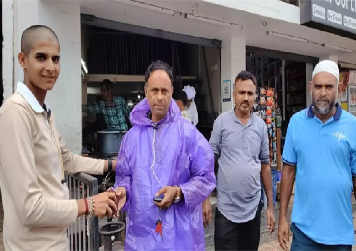 Auto driver returns lost purse to owner in Kalladka - News Karnataka